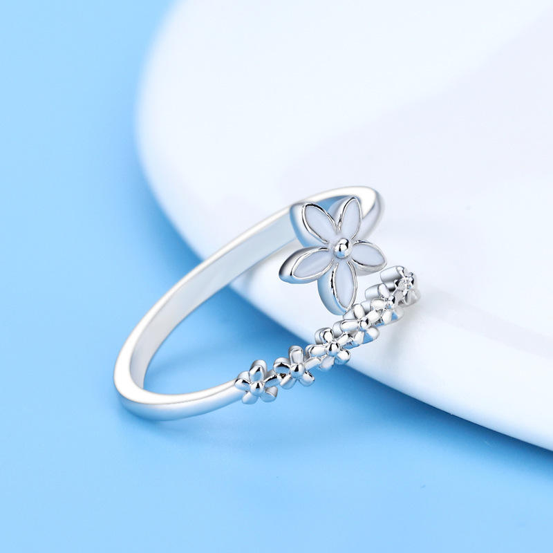 Silver Flower Cluster Boho Ring – Adjustable Daisy Bloom Openwork Statement Ring